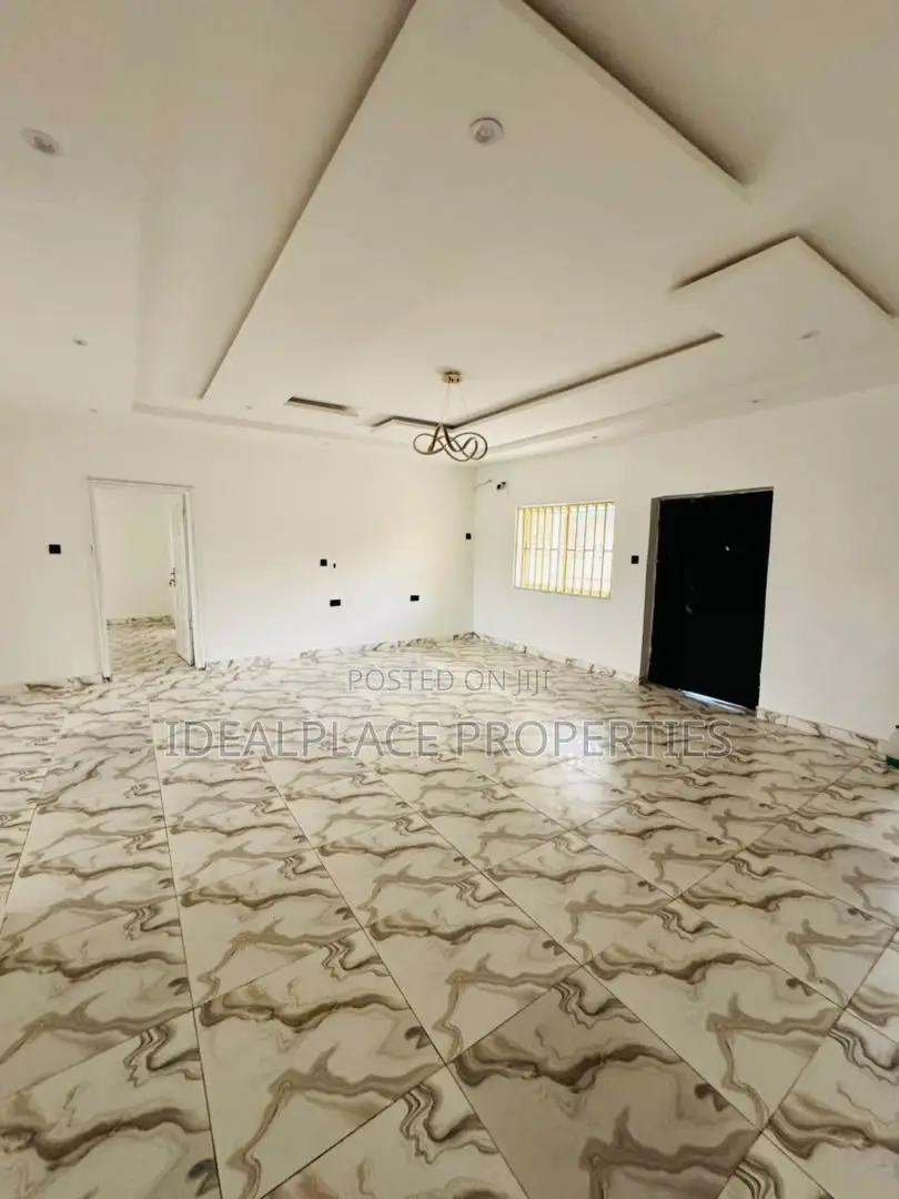 3bdrm Apartment in Ogba for sale in Ogba