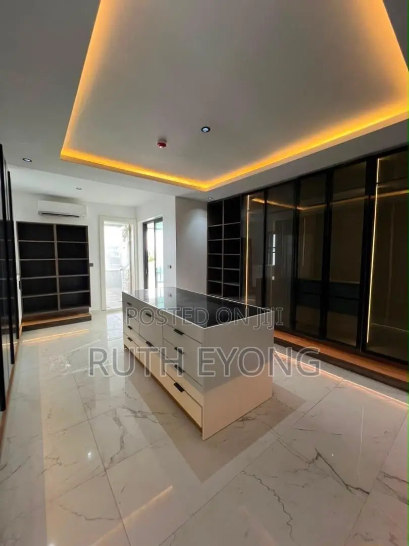 5bdrm Duplex in Banana Island for sale in Banana Island