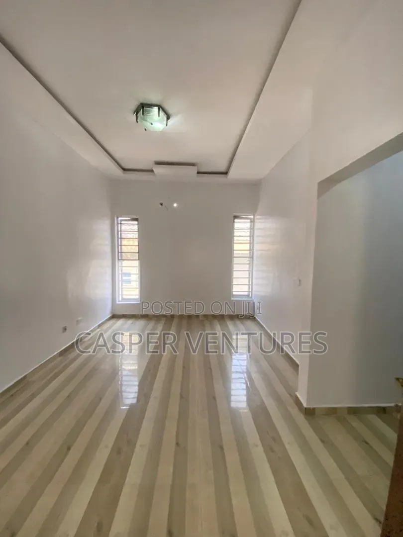 5bdrm Duplex in Osapa London for rent in Osapa london