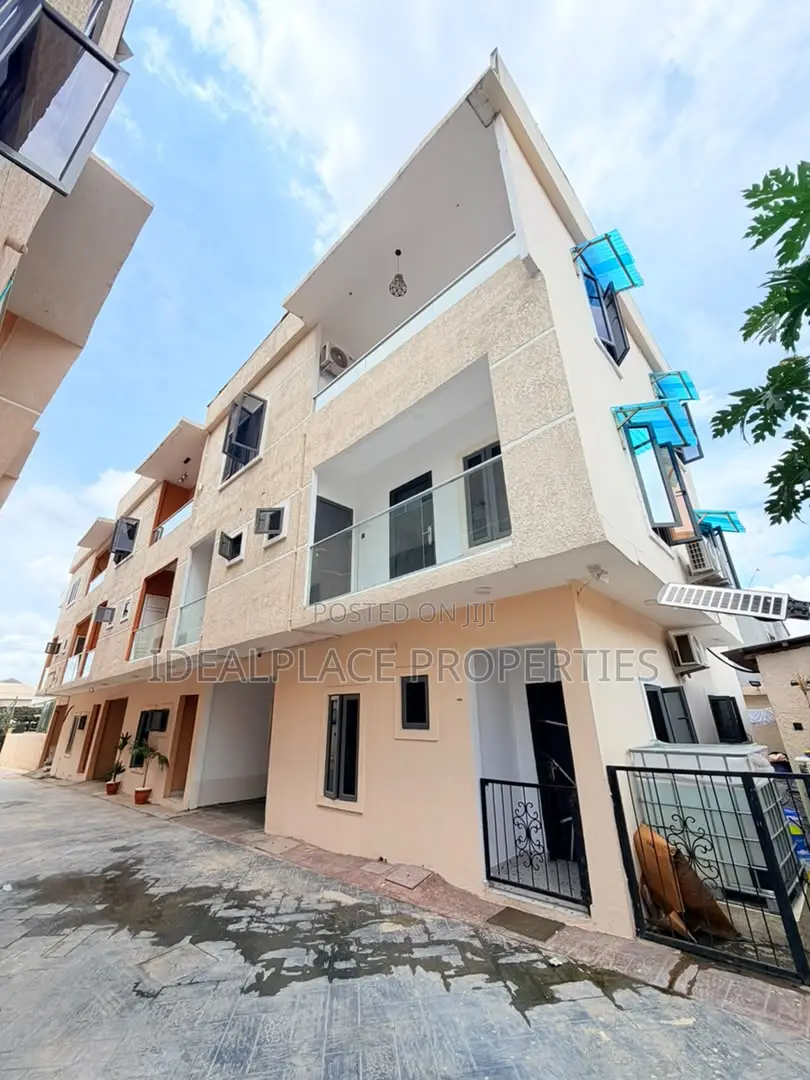 4bdrm Duplex in Ogudu GRA for sale in Ogudu GRA