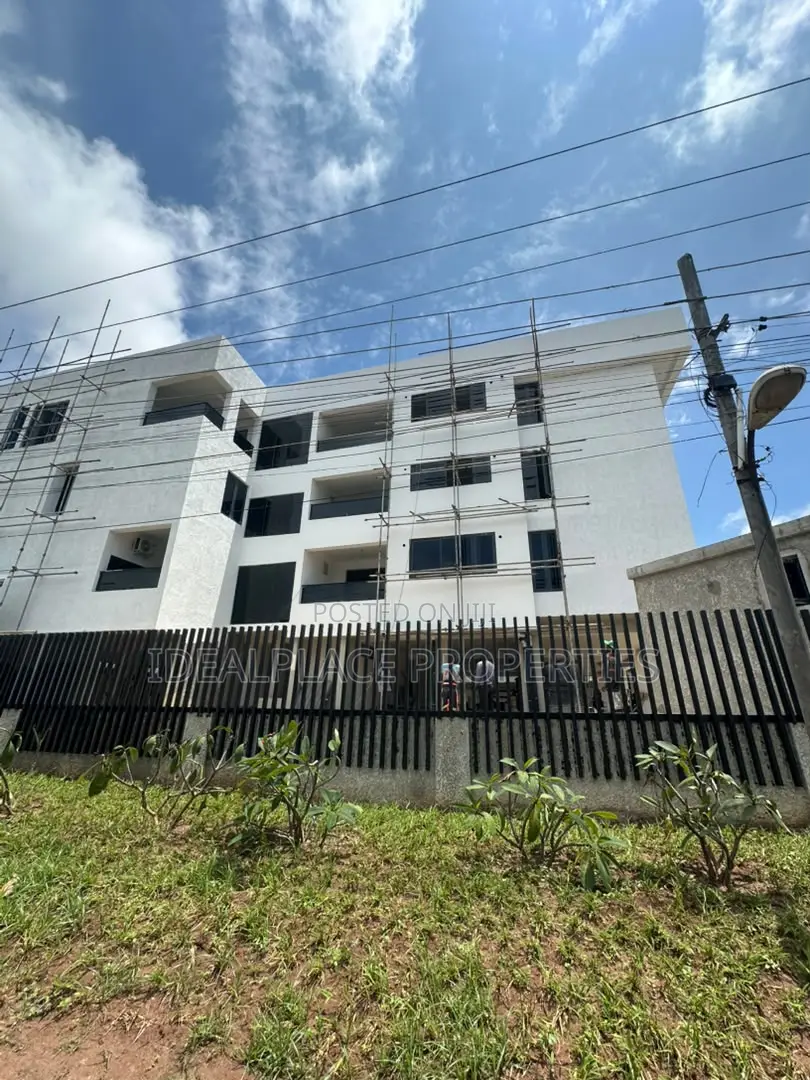 2bdrm Maisonette in Lekki Phase 1 for sale in Lekki Phase 1