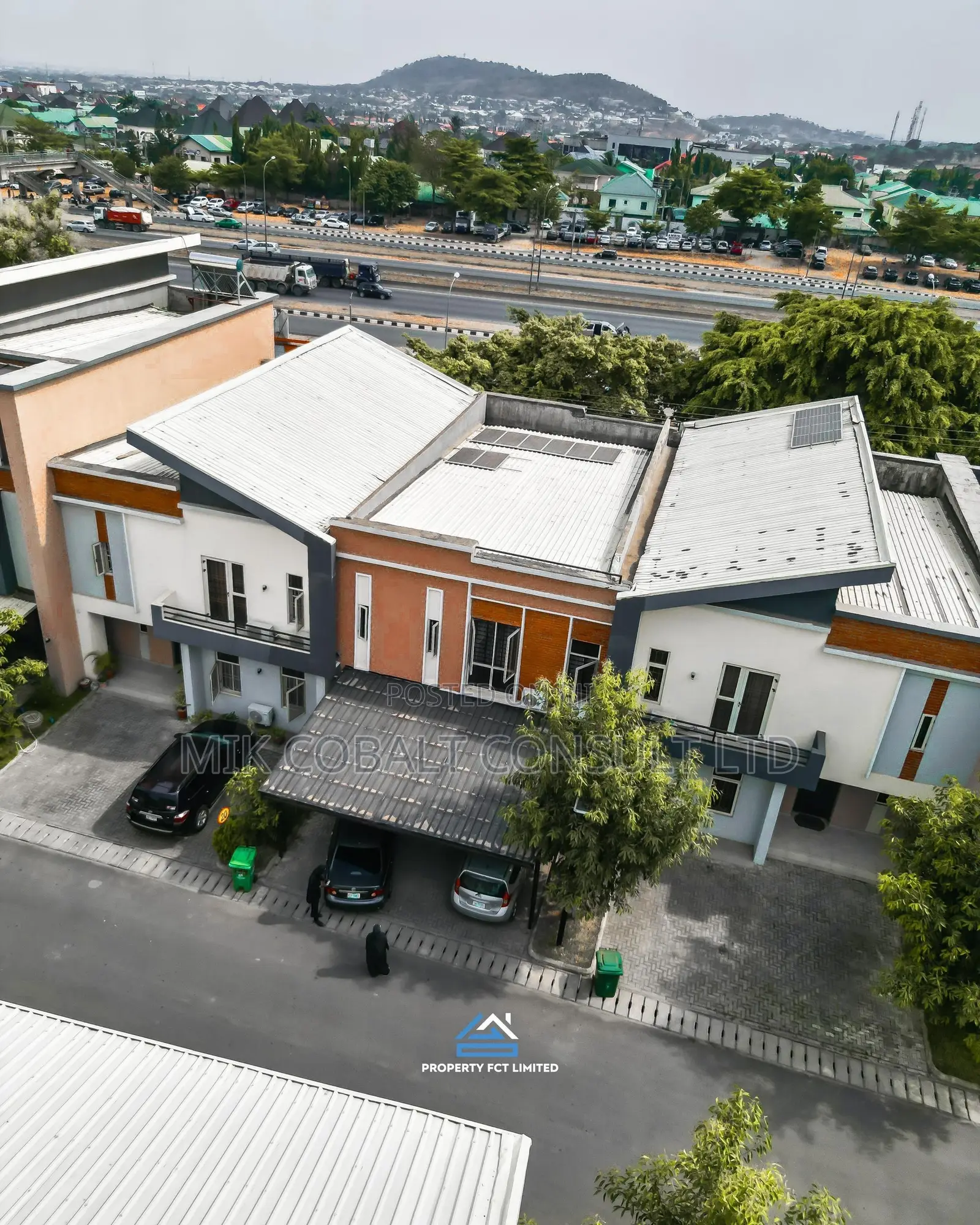 4bdrm Townhouse/Terrace in Urban Shelter, Dawaki for sale in Dawaki