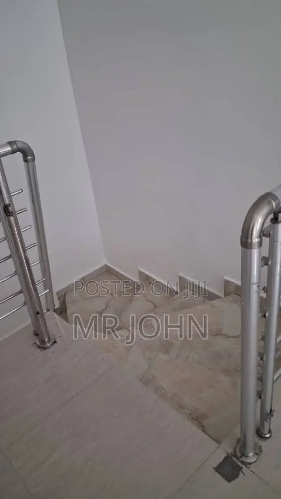 4bdrm House in Orchid Road Owo Pr, Lekki for rent in Lekki