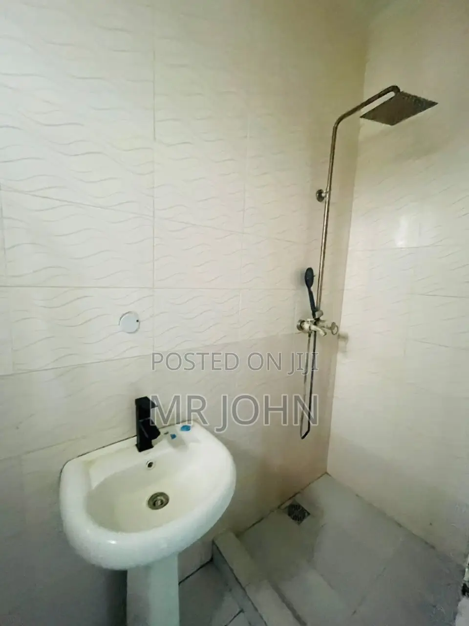3bdrm Apartment in 2Nd Toll Gate Owo Pr, Lekki for rent in Lekki