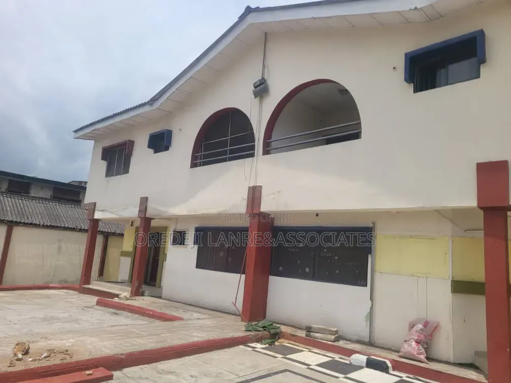Uncommon 950sqm Sellable Half Way at Magodo Ph2 Estate 3m /SQM in GRA Phase 2 Shangisha