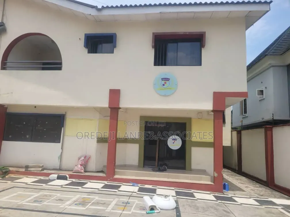 Uncommon 950sqm Sellable Half Way at Magodo Ph2 Estate 3m /SQM in GRA Phase 2 Shangisha