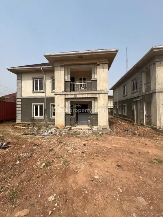 4bdrm Duplex in Enugu State for sale in Enugu State