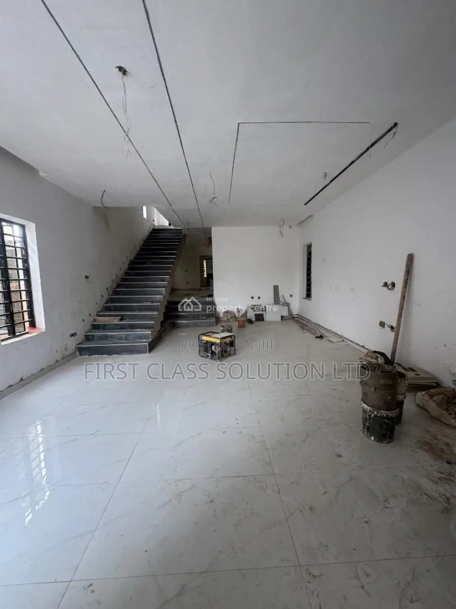 5bdrm Duplex in Enugu State for sale in Enugu State
