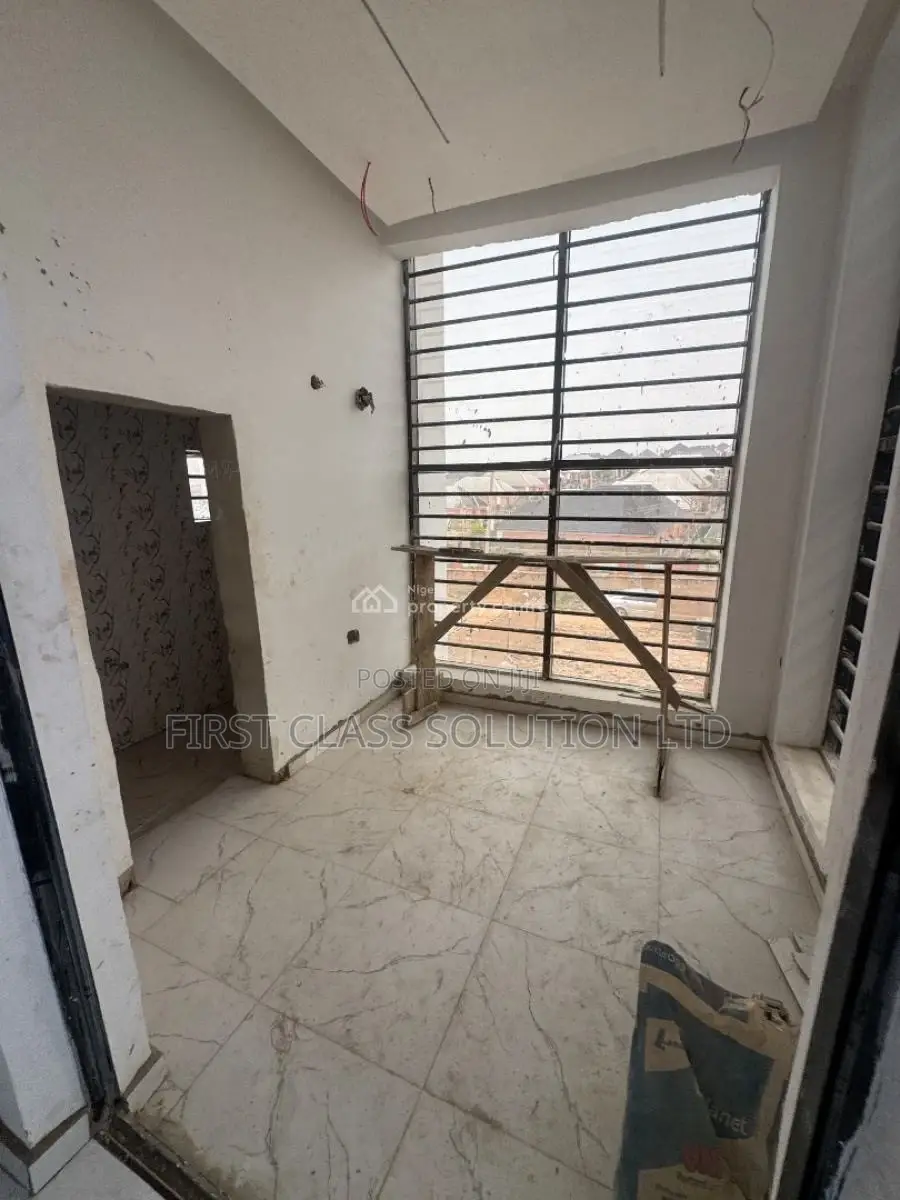 5bdrm Duplex in Enugu State for sale in Enugu State