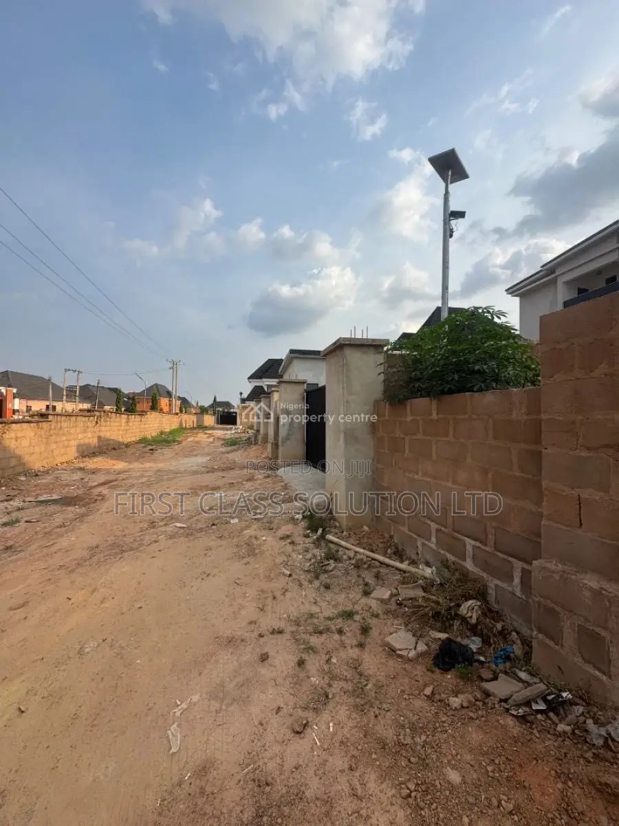 5bdrm Duplex in Enugu State for sale in Enugu State