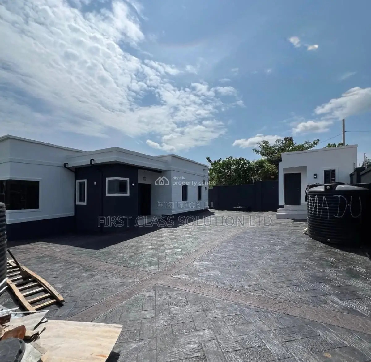 3bdrm Bungalow in Enugu State for sale in Enugu State