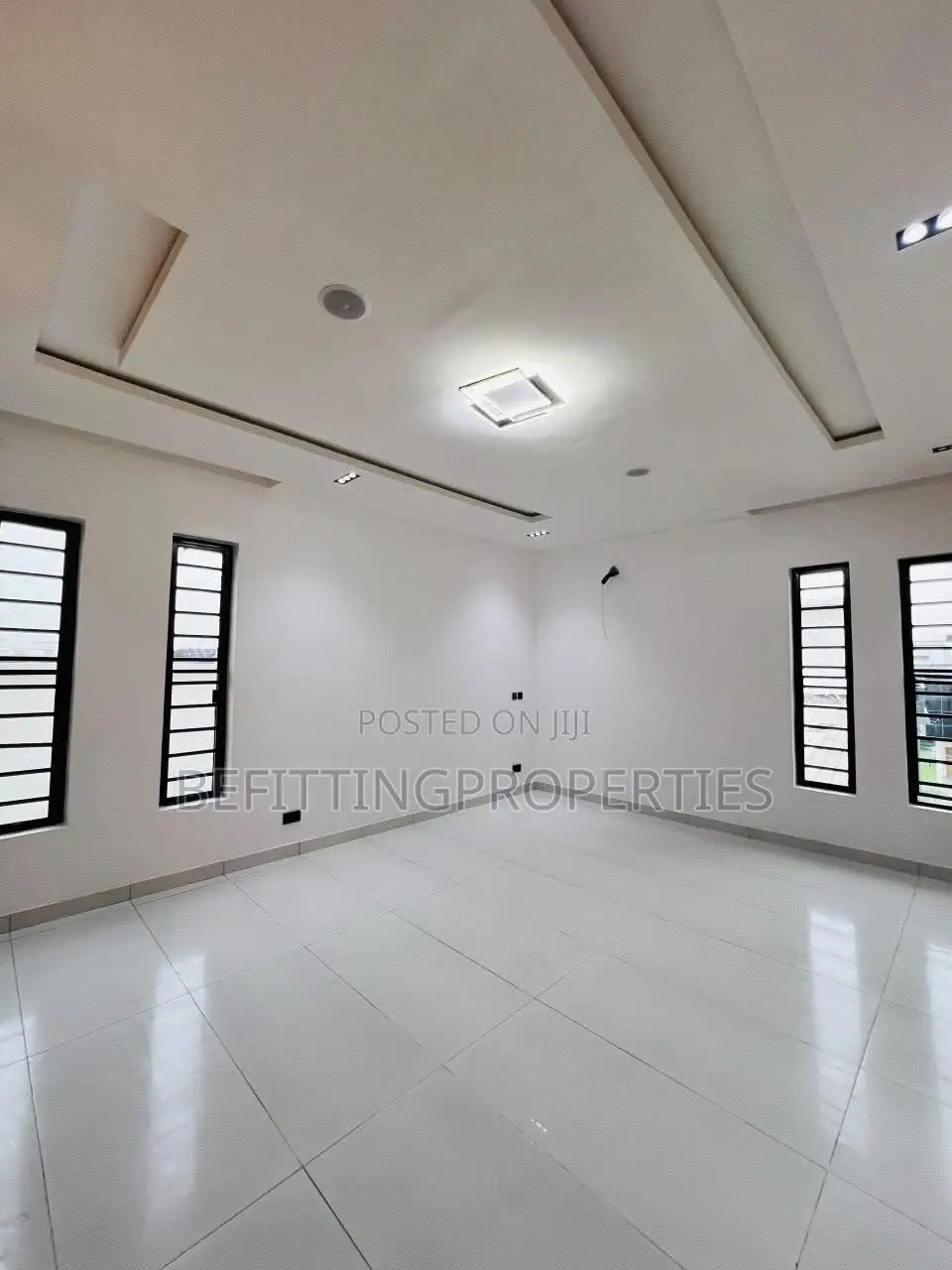5bdrm Duplex in Lekki for sale in Lekki