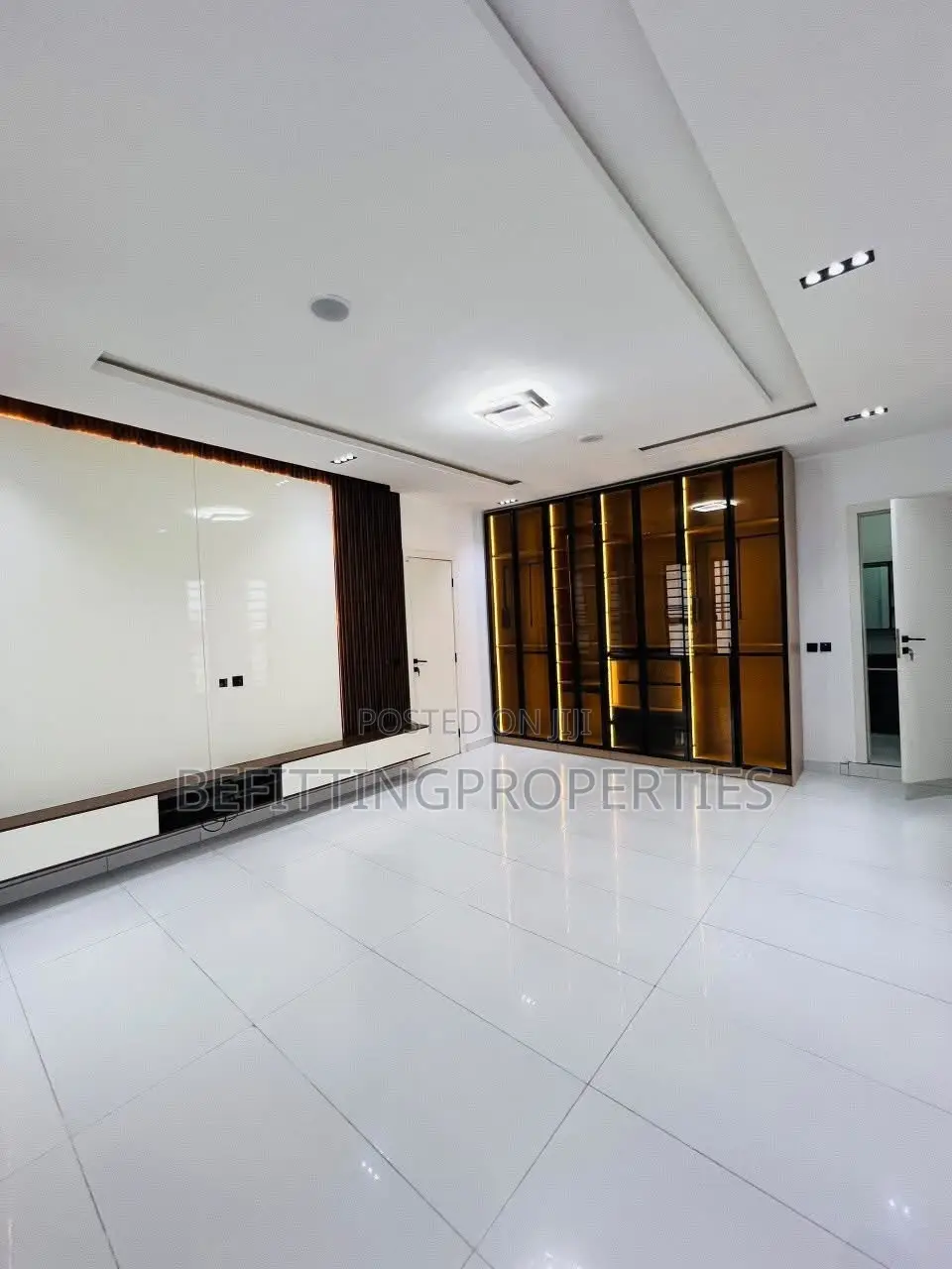 5bdrm Duplex in Lekki for sale in Lekki