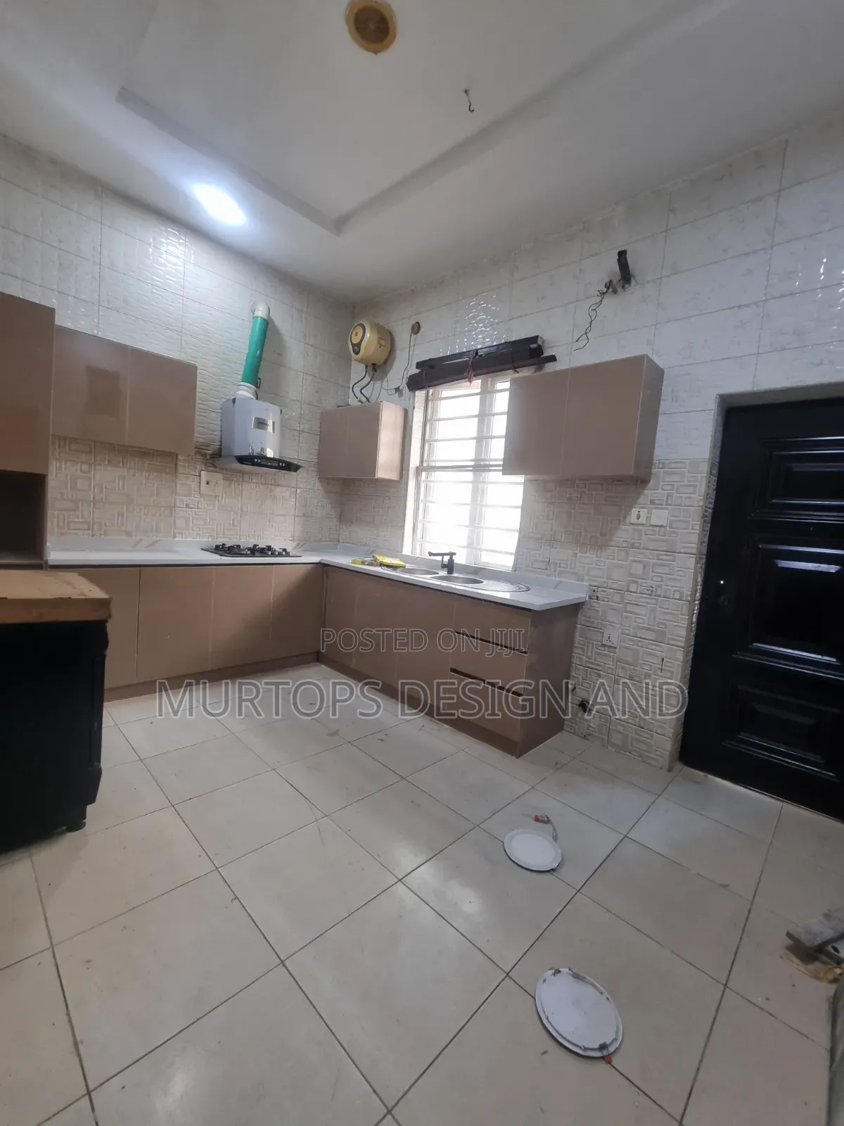 Studio Apartment in Chevron for rent in Chevron
