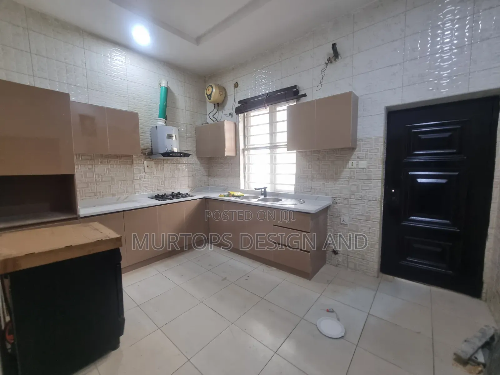 Studio Apartment in Chevron for rent in Chevron
