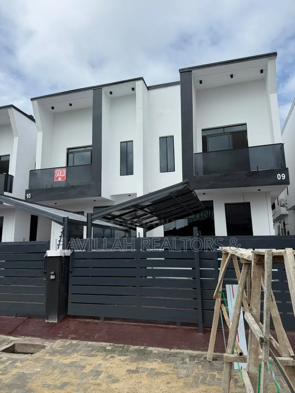 4bdrm Duplex in Orchid Road, Lekki for sale in Lekki Phase 1