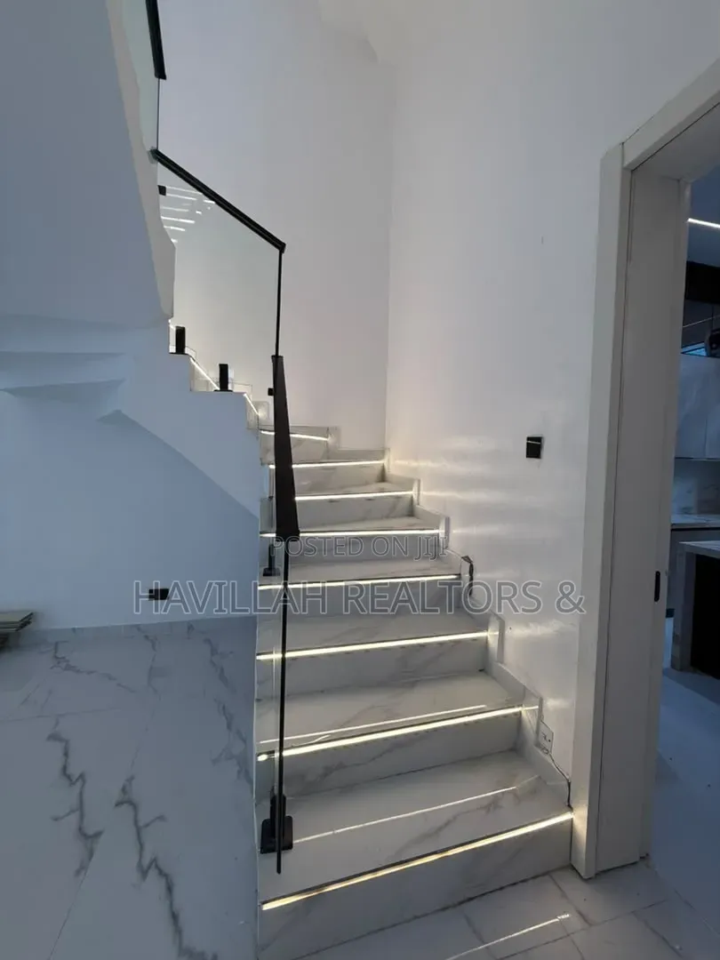 5bdrm Duplex in Orchid Road, Lekki Phase 1 for sale in Lekki Phase 1