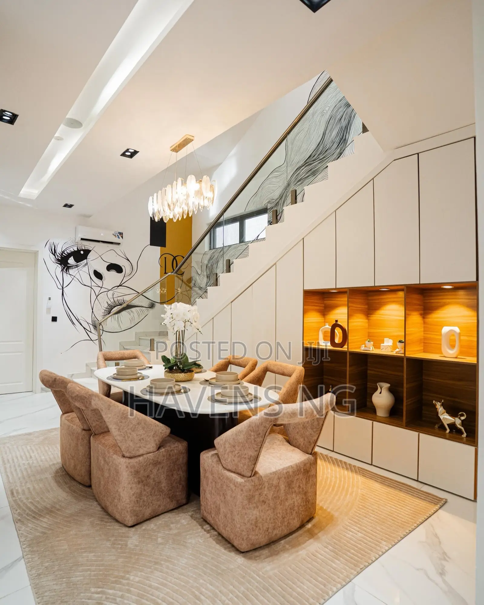 Shortlet | Super Glamorous Private 5-Bedroom Triplex in Lekki Phase 1