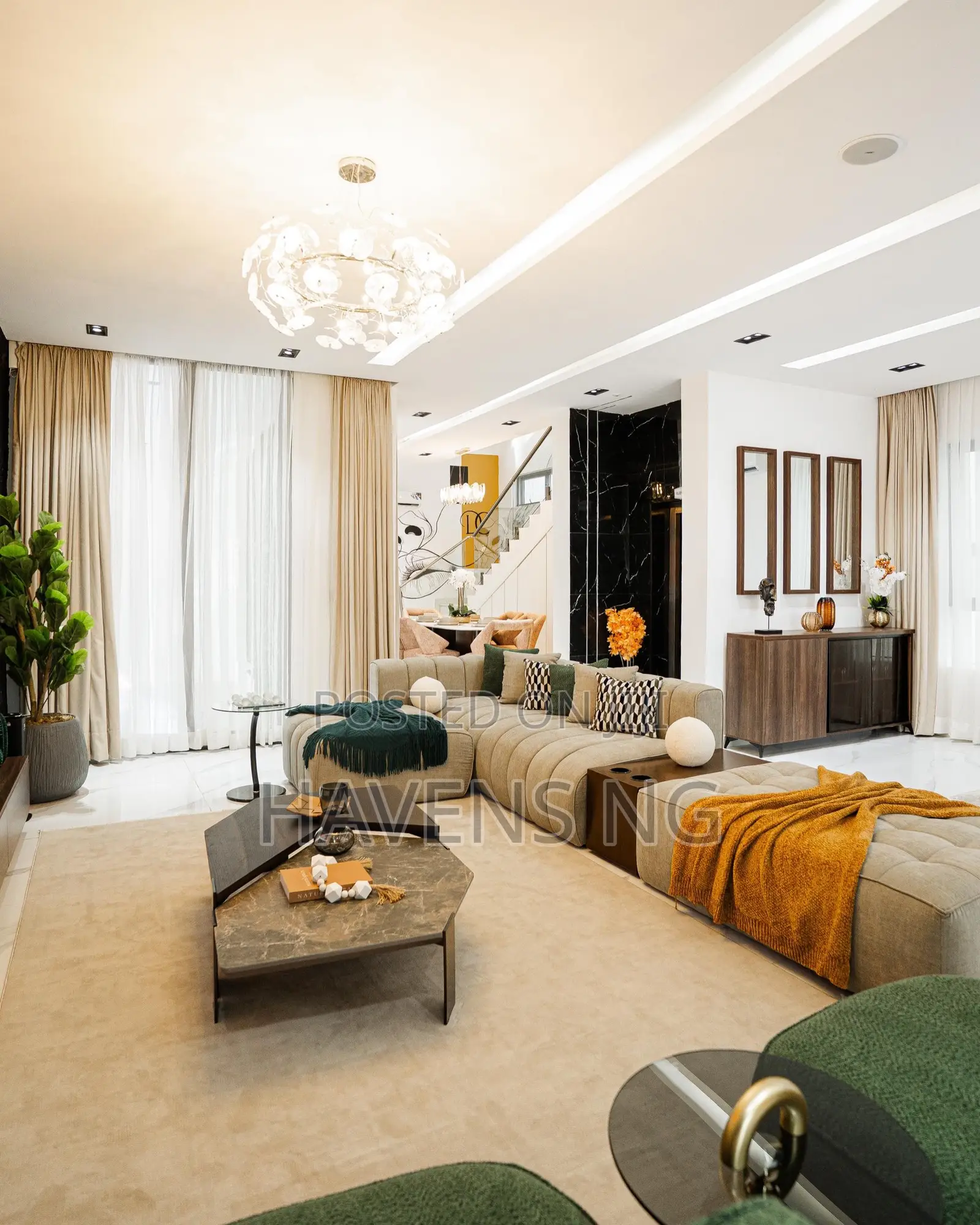 Shortlet | Super Glamorous Private 5-Bedroom Triplex in Lekki Phase 1