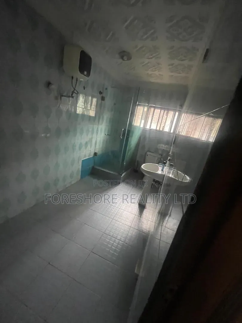 3bdrm Apartment in Magodo Phase 2 for rent in GRA Phase 2 Shangisha