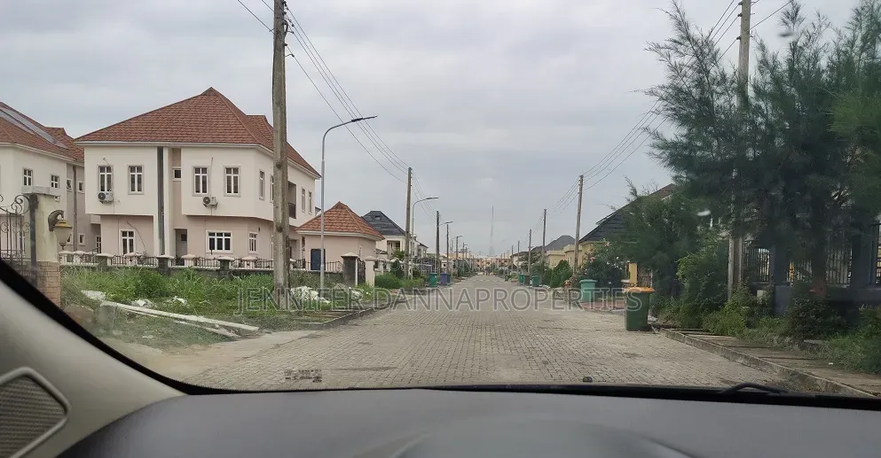 889sqm of Residential Bareland in Osapa london