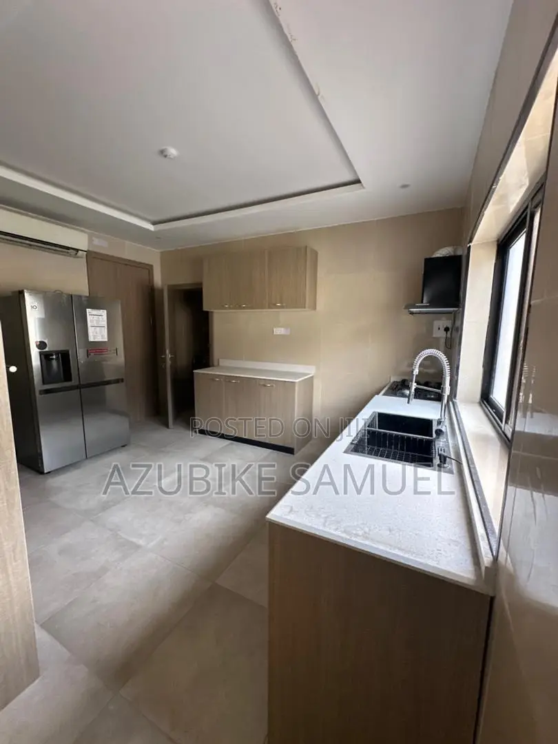 3bdrm Block of Flats in Ikoyi Lagos, Awolowo Road for rent in Awolowo Road