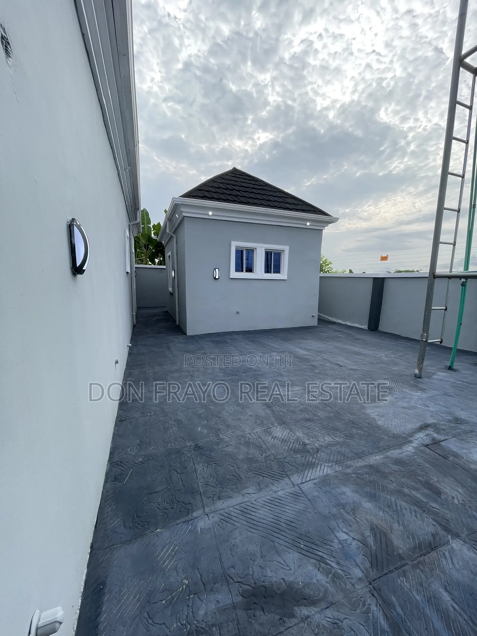 3bdrm Bungalow in Elebu, Akala Express for sale in Akala Express