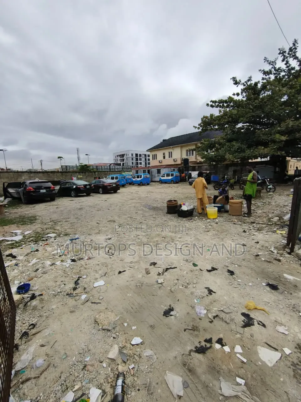 Fantastic MIX USED Bare Land With Fence Gated Approximately 727.371SQm in Lekki Phase 1