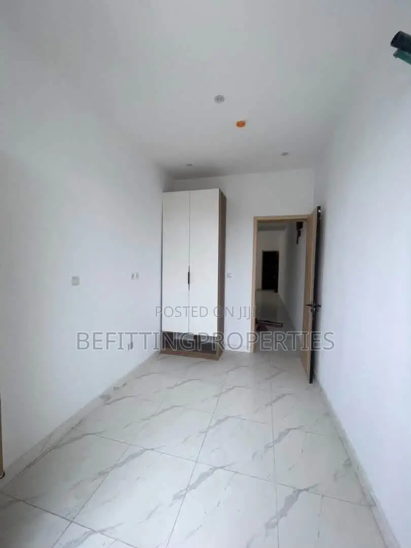 2bdrm Apartment in Chevron for sale in Chevron