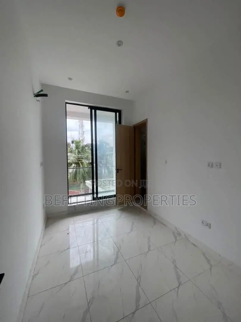 2bdrm Apartment in Chevron for sale in Chevron