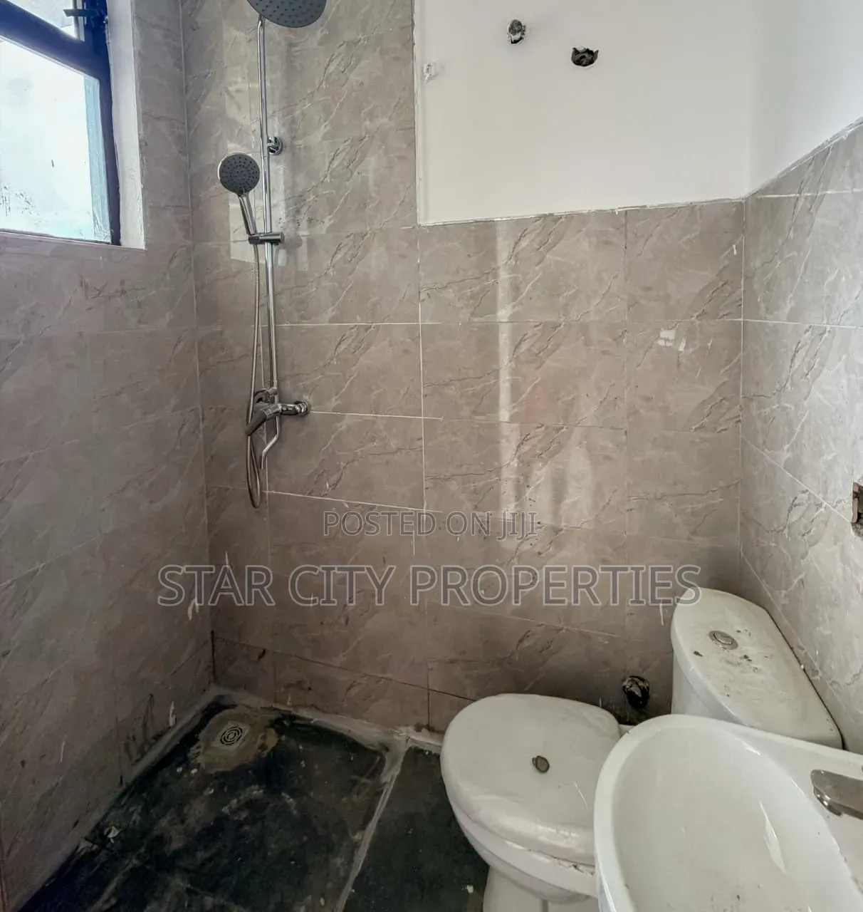 3bdrm Maisonette in Ikate for sale in Ikate