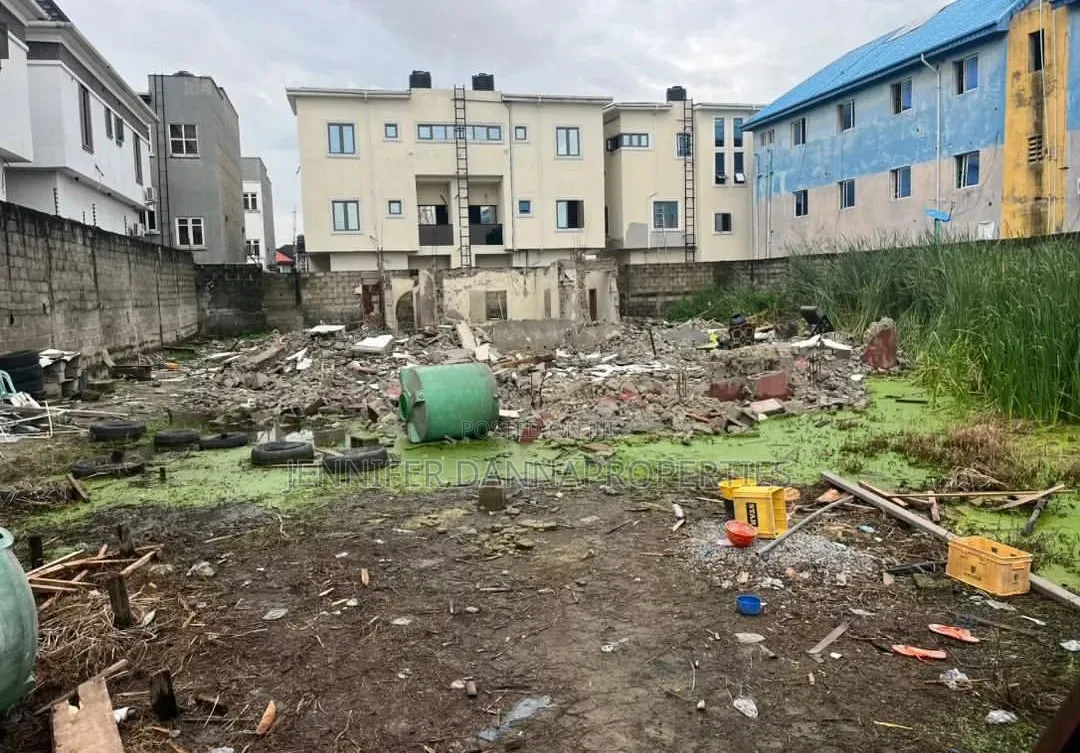 930sqm of Bareland in a Premium Location for Sale in Jakande