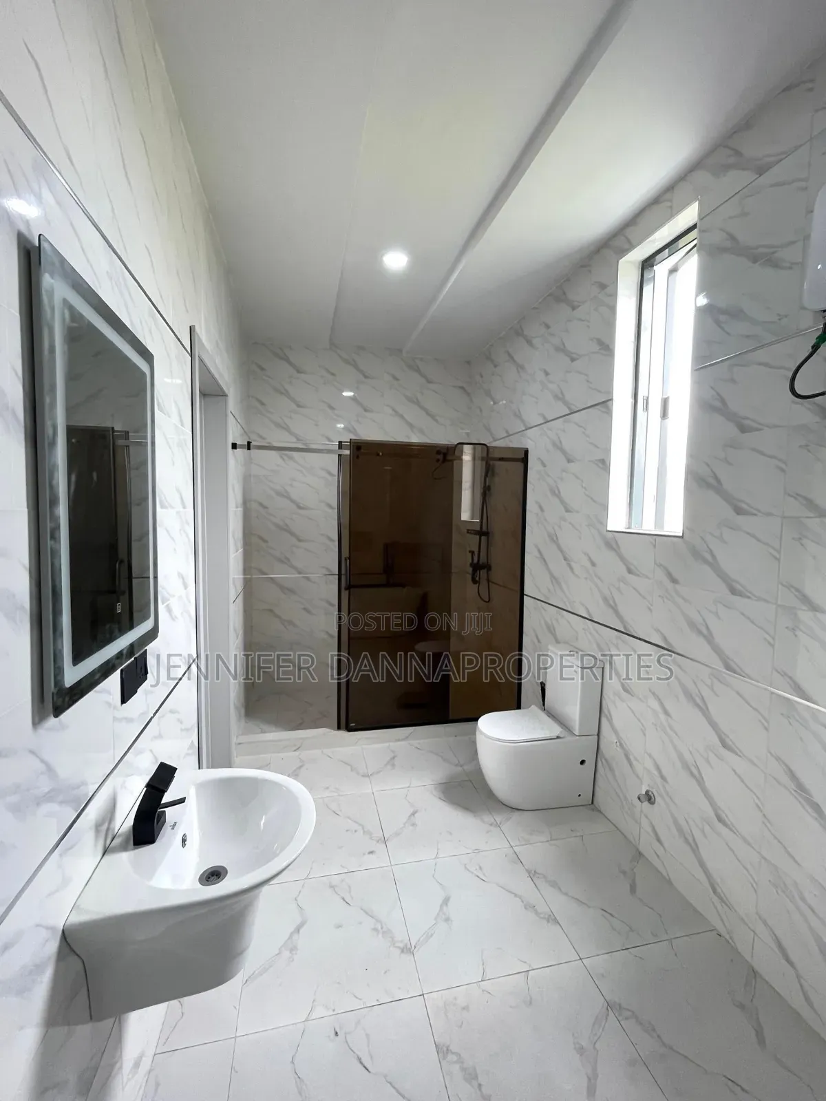 5bdrm Duplex in Royal Gardens Estate, Off Lekki-Epe Expressway for sale in Off Lekki-Epe Expressway