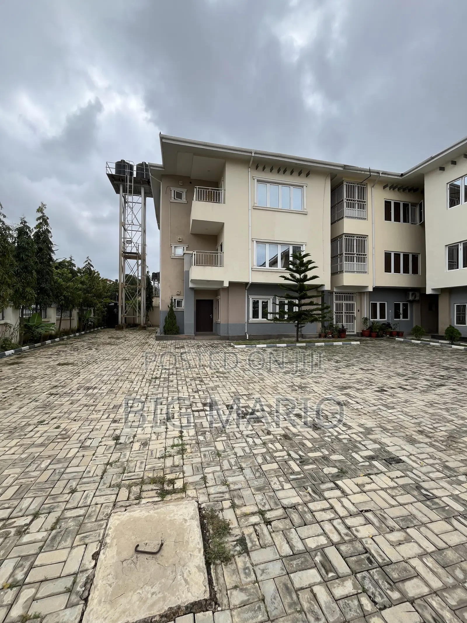 4bdrm Duplex in Guzape for sale in Guzape District
