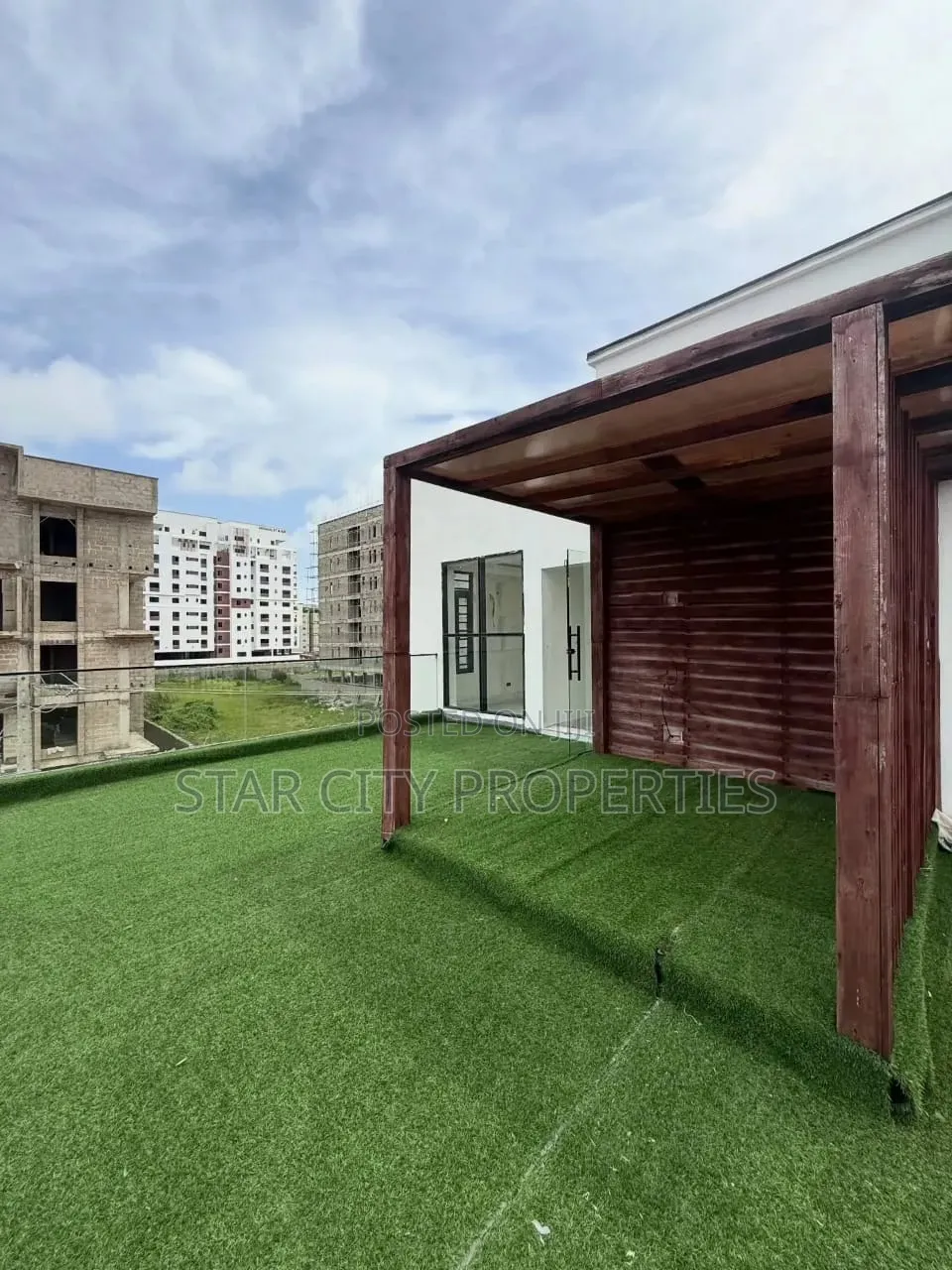 5bdrm Duplex in Lekki for sale in Lekki Phase 1