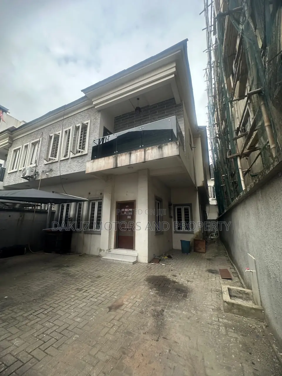 4bdrm Apartment in Oral Estate, Lekki for sale in Lekki