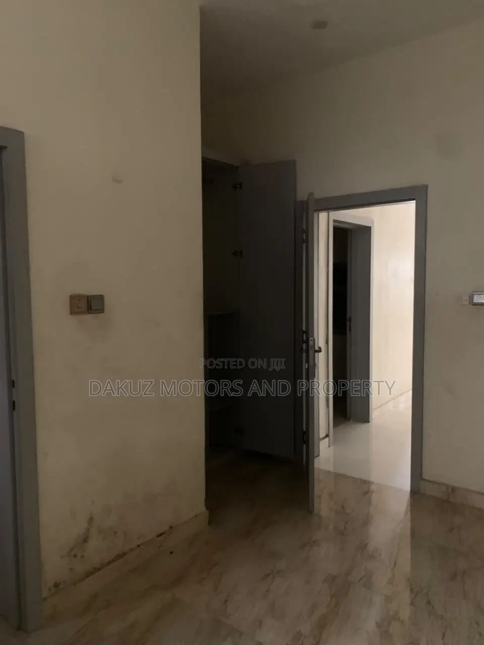 4bdrm Apartment in Oral Estate, Lekki for sale in Lekki