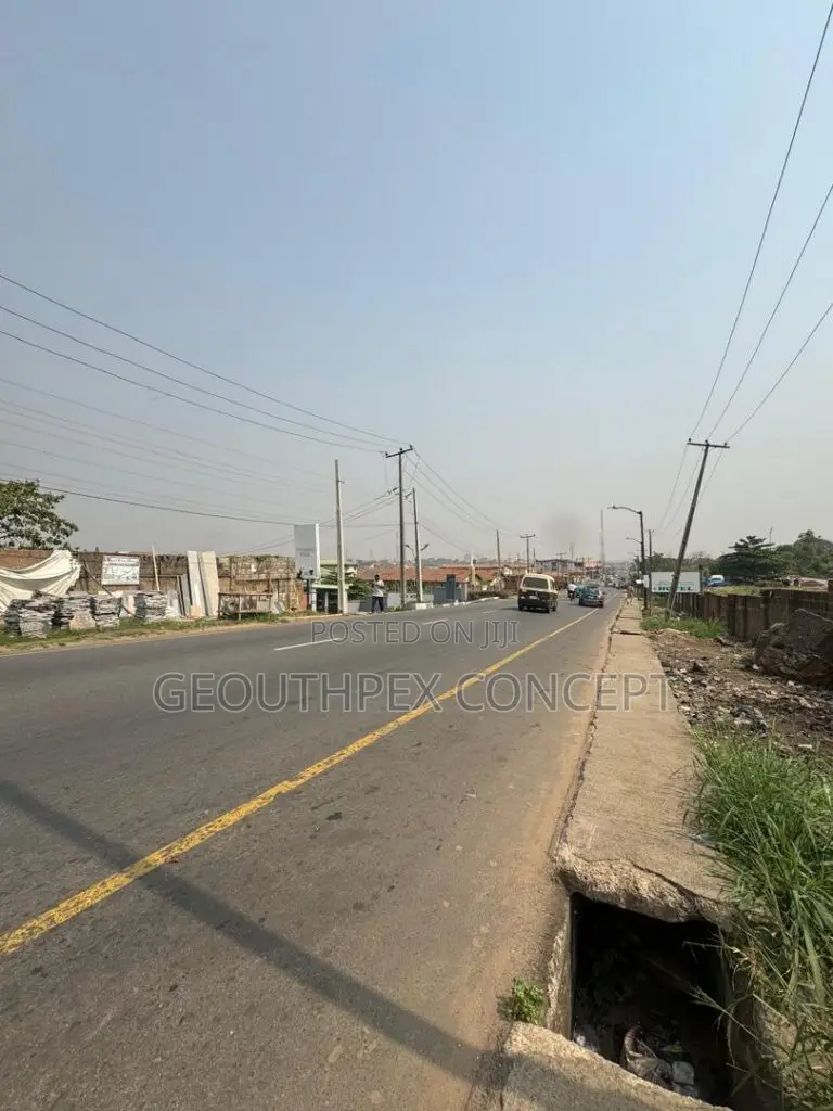 2016sqm COMMERCIAL LAND Along Ring Road Ibadan in Rind Road