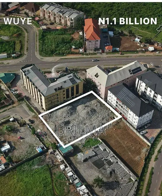 1650 SQM Commercial Land in Wuye for Sale in Wuye