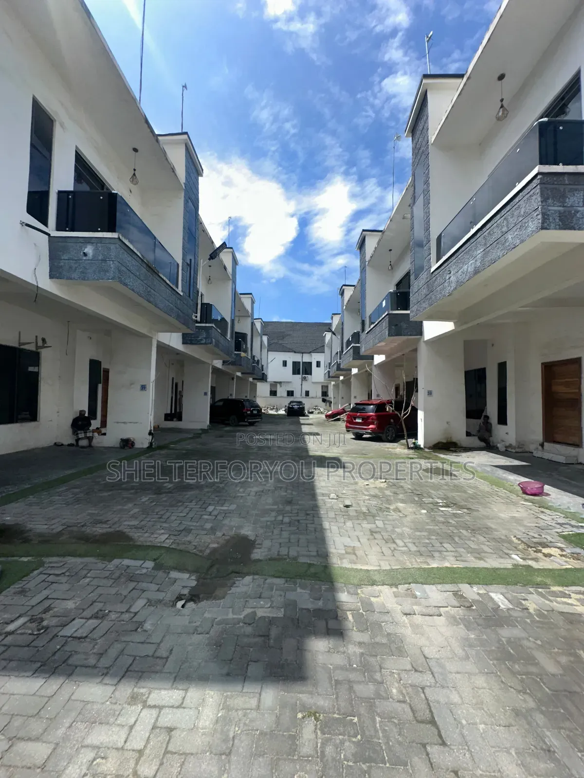 4bdrm Duplex in Ikota for rent in Ikota