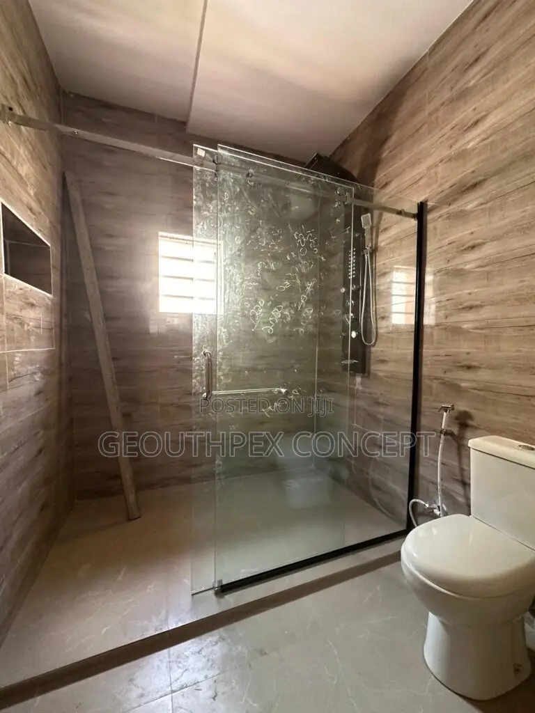 5bdrm Duplex in Akala Estate, Akobo for sale in Akobo