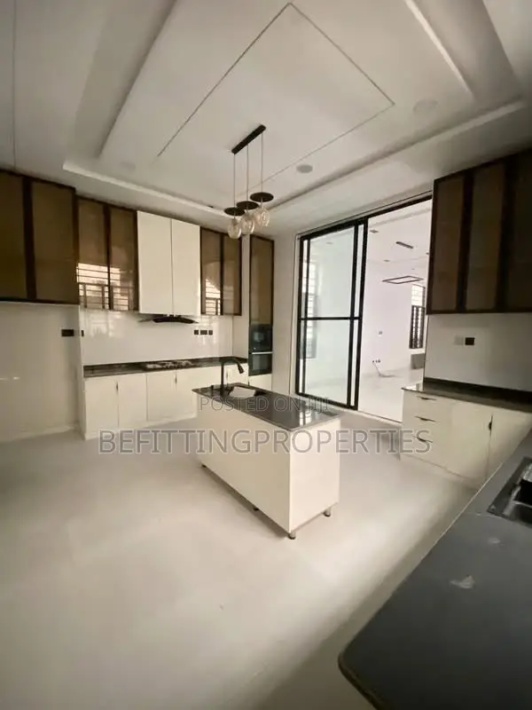 5bdrm Duplex in Ajah for sale in Ajah