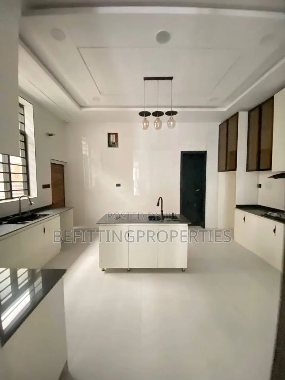 5bdrm Duplex in Ajah for sale in Ajah