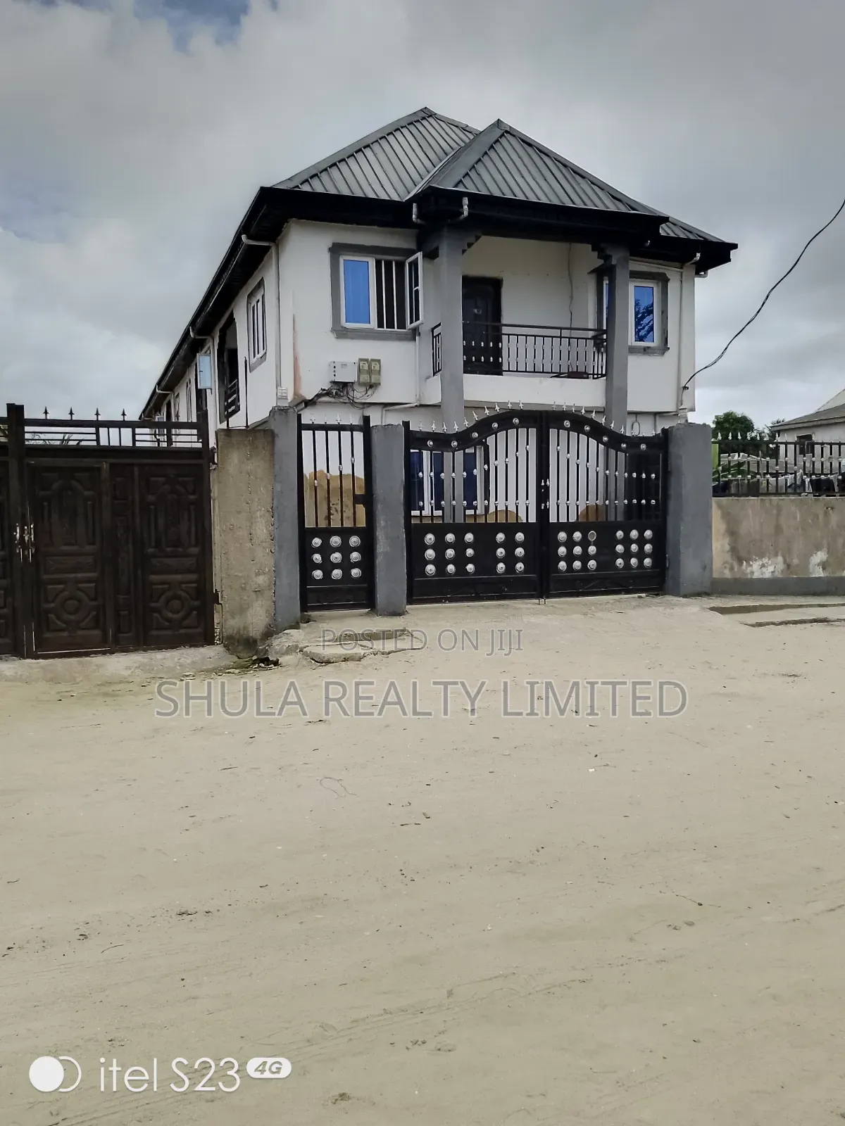 Furnished 17bdrm House in Ojo for sale in Ojo