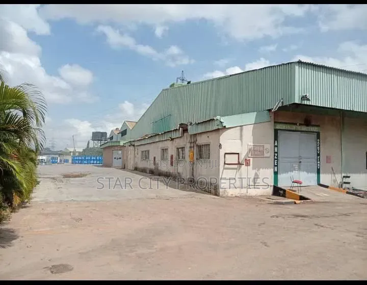 Warehouse of 2600sqm on 5,500sqm Land That's 1.5 Acres in Oba Akran