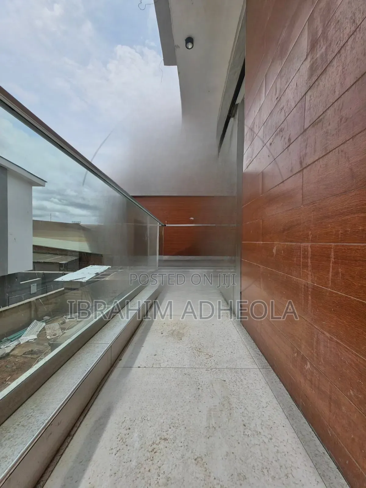 5bdrm Duplex in Oregun for sale in Oregun