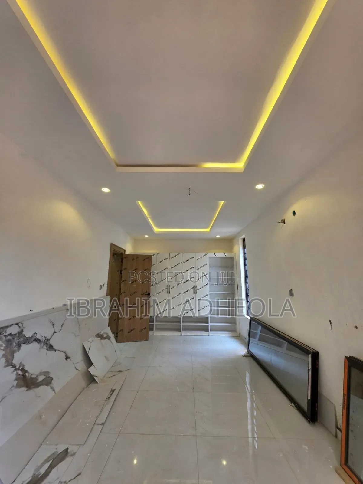 5bdrm Duplex in Oregun for sale in Oregun