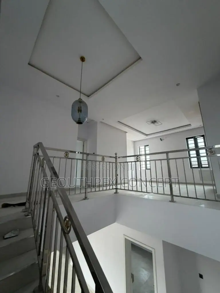 4bdrm Duplex in Carlton Gate, Akobo for sale in Akobo
