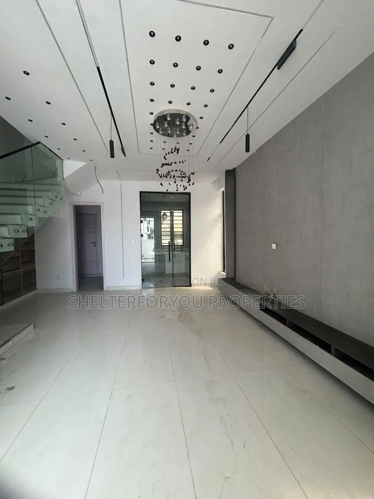 4bdrm Duplex in Ikota for sale in Ikota