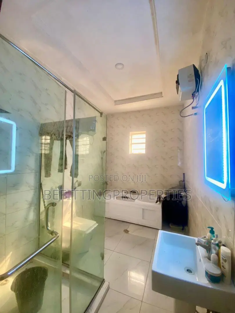4bdrm Duplex in Lekki for sale in Lekki